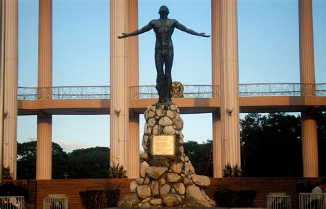 up diliman oblation.